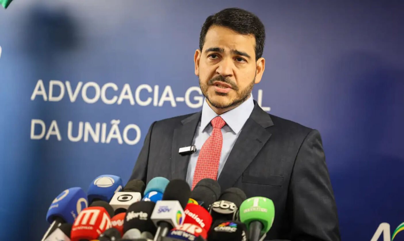 Indicação ao STF: Lula confirma nome de Jorge Messias e envia ao Senado