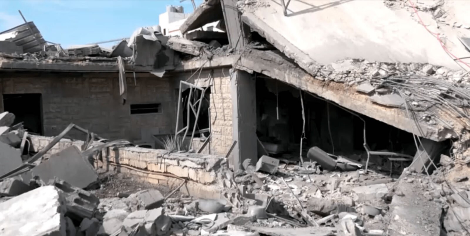 Tragédia em Saksakiyeh: Ataque em área residencial deixa mortos no Líbano Tragédia em Saksakiyeh: Ataque em área residencial deixa mortos no Líbano