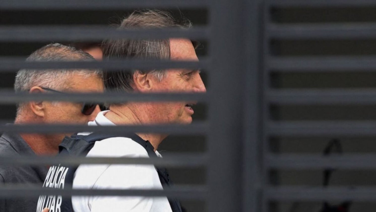 Moraes endurece regras: veja como serão as visitas a Bolsonaro em casa Moraes endurece regras: veja como serão as visitas a Bolsonaro em casa