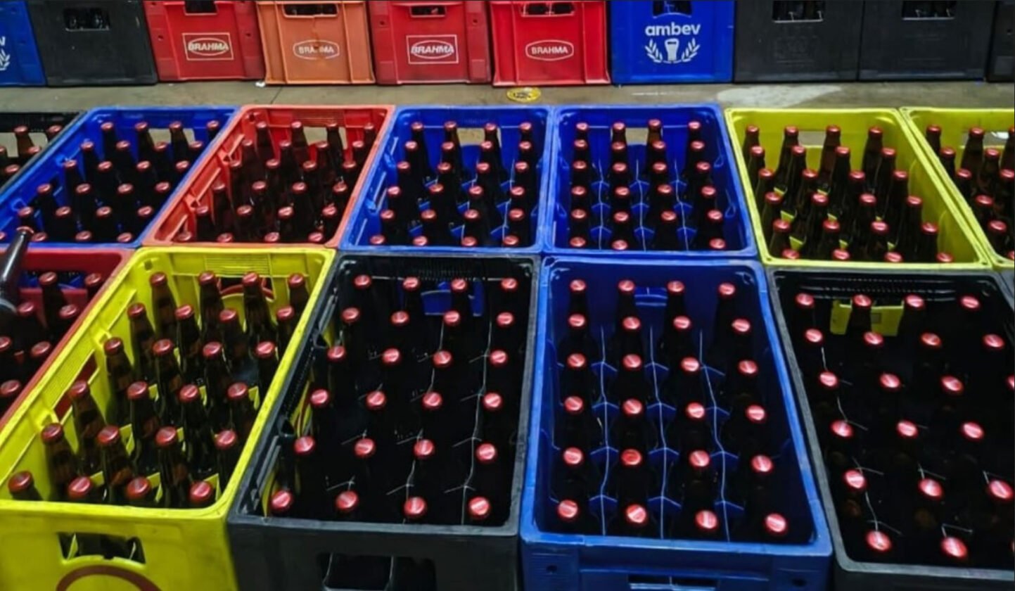 Polícia Civil desarticula esquema de cerveja falsificada em Piracicaba Polícia Civil desarticula esquema de cerveja falsificada em Piracicaba