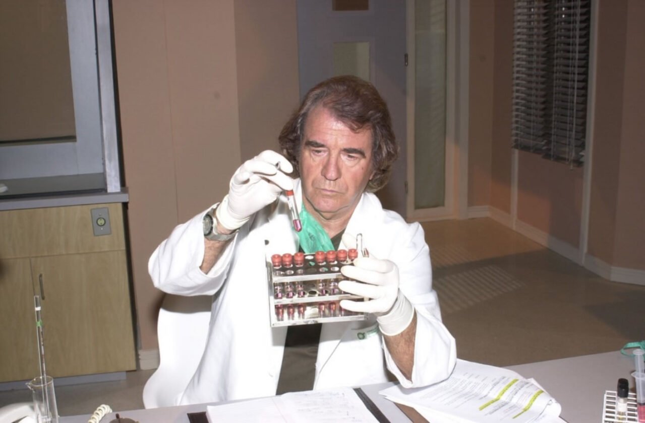 Morre Juca de Oliveira aos 91 anos: o legado do mestre do teatro e da TV