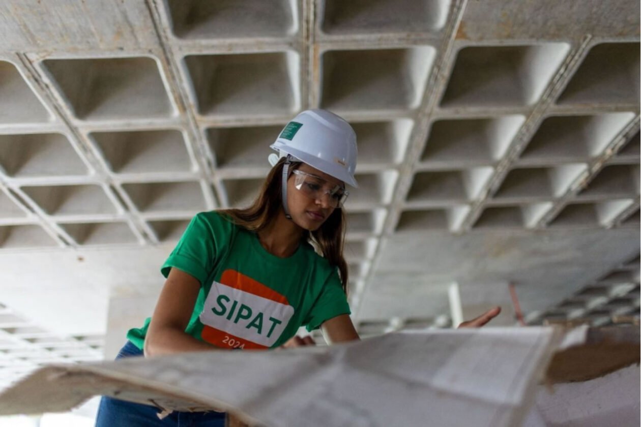 Mulheres na construção civil: a revolução que molda o canteiro de obras