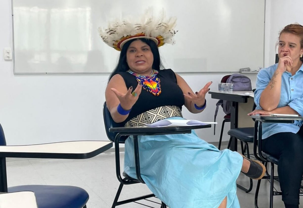 Sônia Guajajara na UTI: Ministra é internada com quadro infeccioso Sônia Guajajara na UTI: Ministra é internada com quadro infeccioso