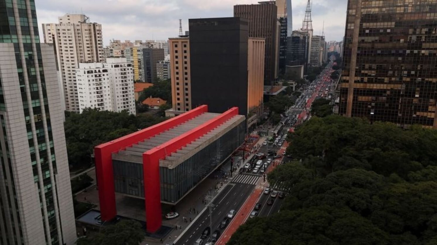 Fim do som na Paulista? Prefeitura de SP proíbe geradores e artistas reagem à medida Fim do som na Paulista? Prefeitura de SP proíbe geradores e artistas reagem à medida