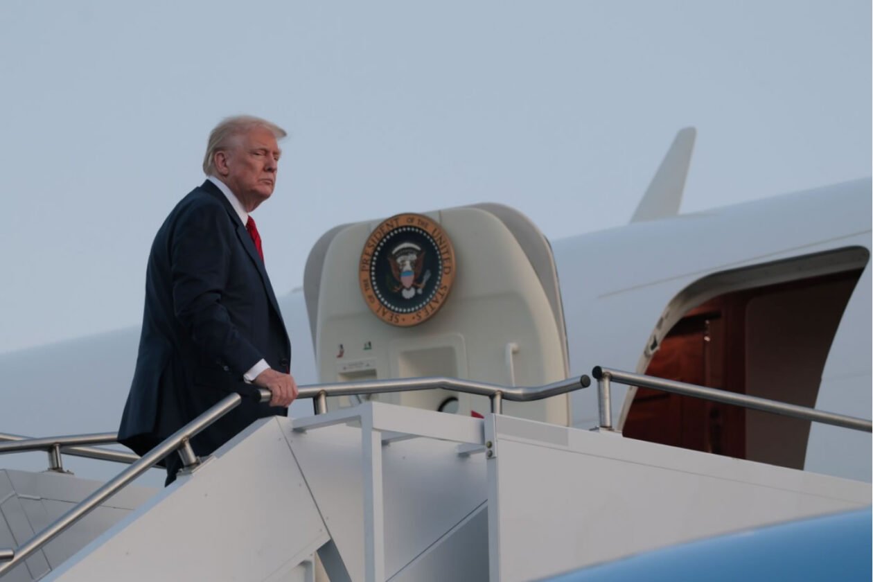 A manobra secreta com caminhão usada por Donald Trump para escapar de ameaça do Irã A manobra secreta com caminhão usada por Donald Trump para escapar de ameaça do Irã