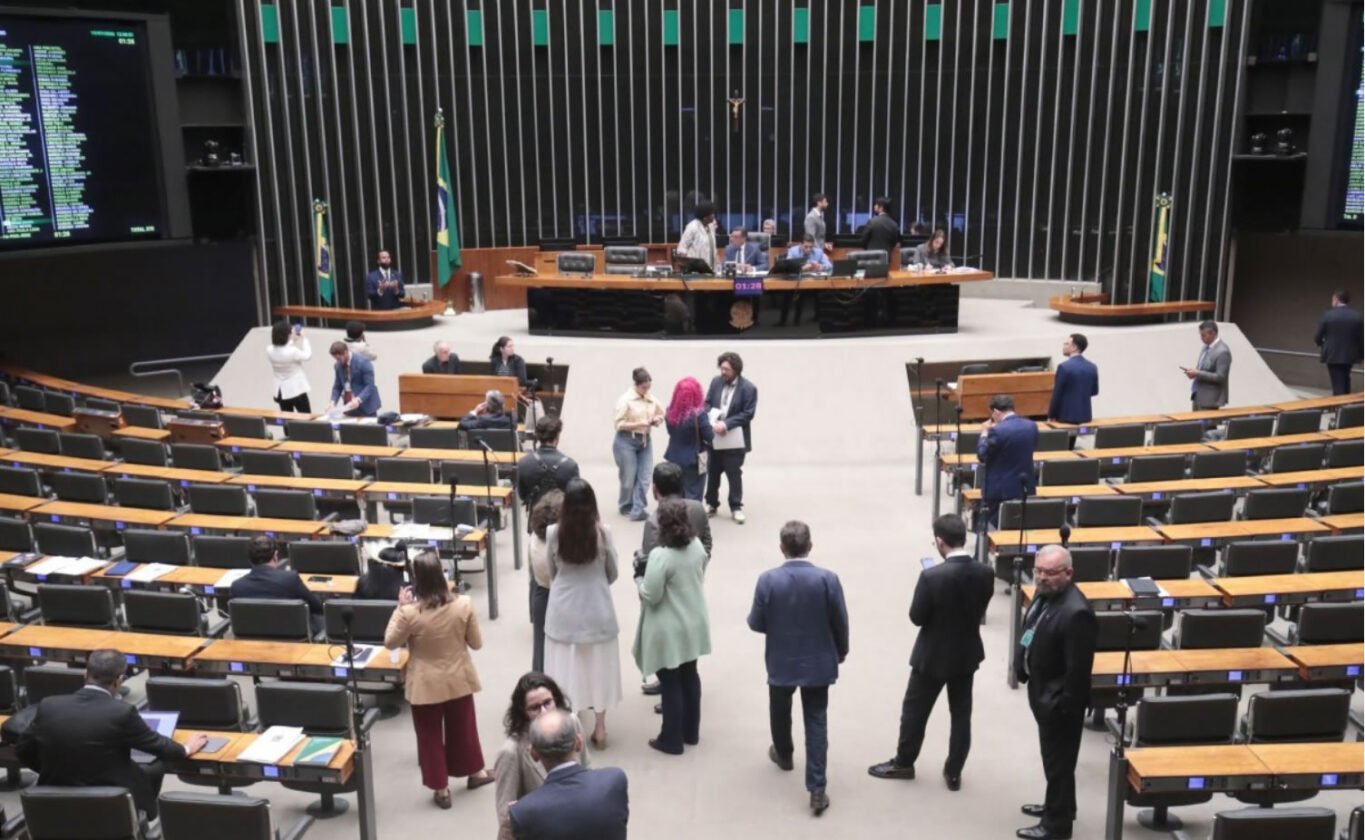 Após impasse, Câmara destrava pautas urgentes do esforço concentrado nesta semana Após impasse, Câmara destrava pautas urgentes do esforço concentrado nesta semana