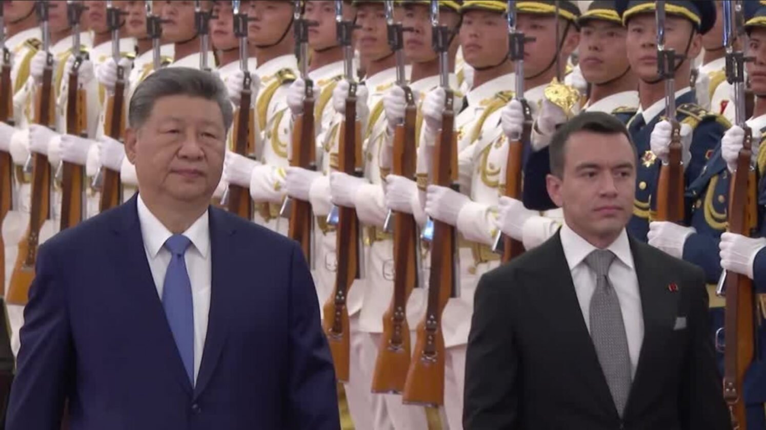 Em Pequim, presidente do Equador se reúne com Xi Jinping em encontro decisivo para a América Latina