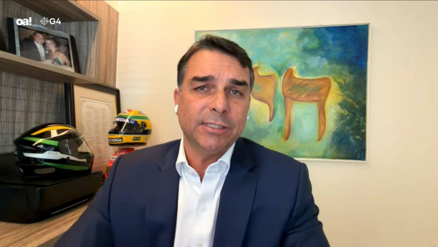 Surpresa no TSE: Flávio Bolsonaro surge filiado ao Missão e tem registro retido Surpresa no TSE: Flávio Bolsonaro surge filiado ao Missão e tem registro retido