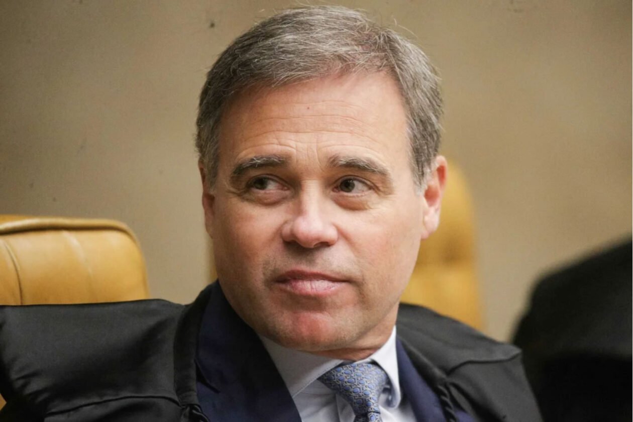 PF é acionada por Mendonça após dados sigilosos do caso Lulinha virem à tona PF é acionada por Mendonça após dados sigilosos do caso Lulinha virem à tona