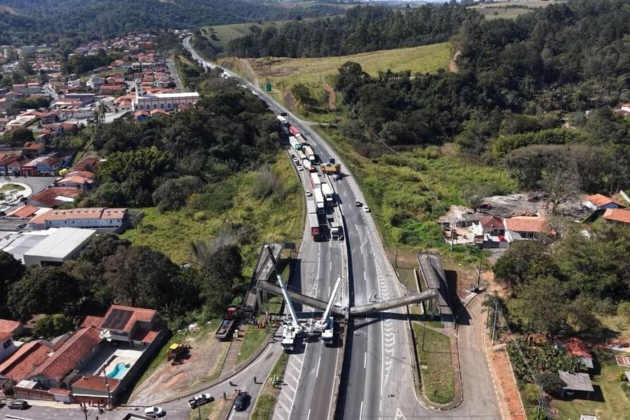 Após desabamento de passarela na Fernão Dias, medida urgente tenta evitar isolamento em Vargem